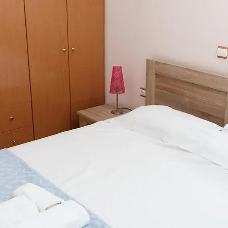 Galaxy Ξενοδοχείο με διαμερίσματα 3*