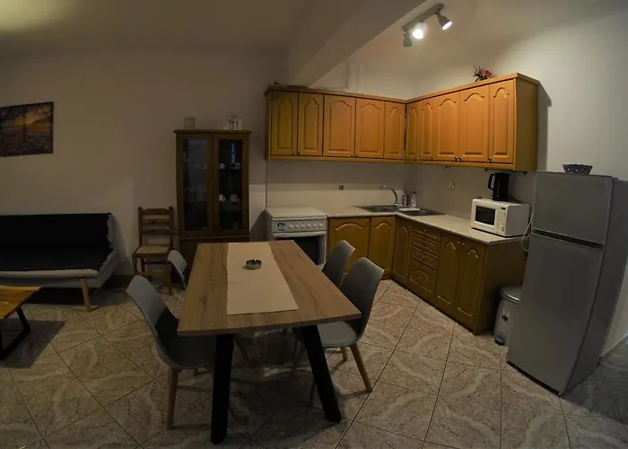 Galaxy מלון דירות Parálion Ástros